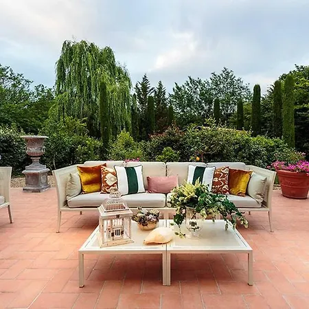 Medicea Flaherty Events & Retreats *