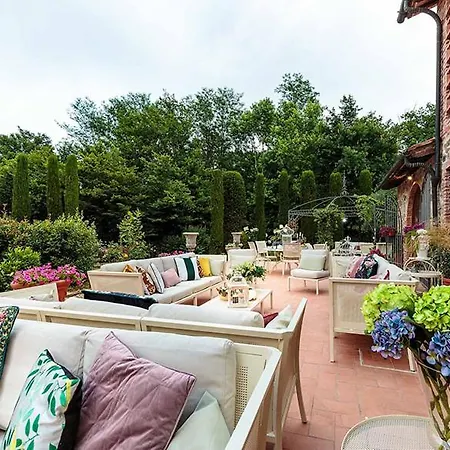 Medicea Flaherty Events & Retreats * Orentano