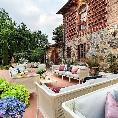 Medicea Flaherty Events & Retreats Villa